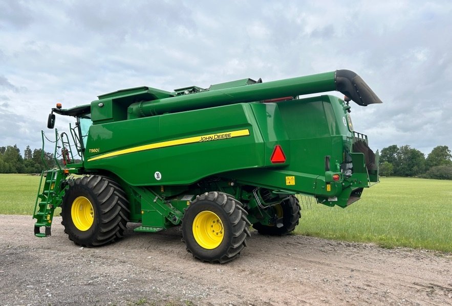 Mähdrescher van het type John Deere T560i, Gebrauchtmaschine in HEŘMANŮV MĚSTEC (Foto 3)