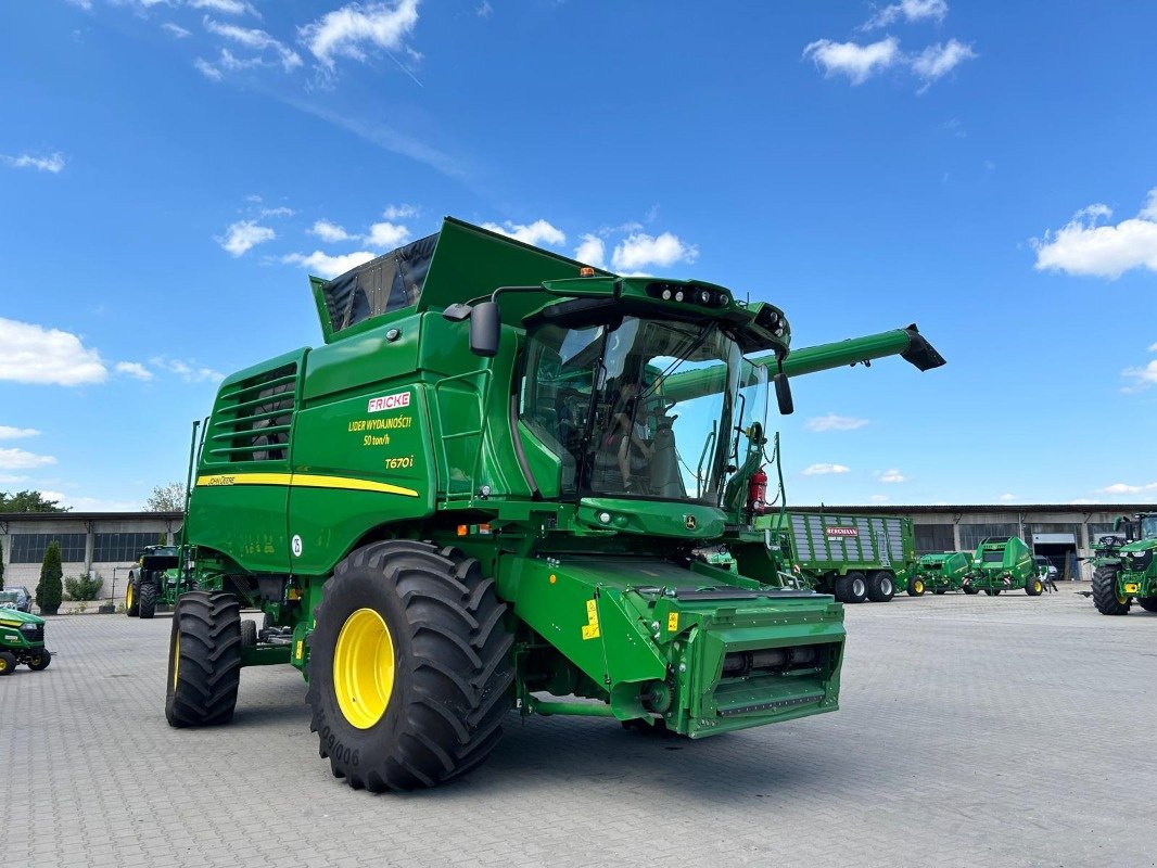 Mähdrescher del tipo John Deere T6 700, Neumaschine en Mrągowo (Imagen 3)