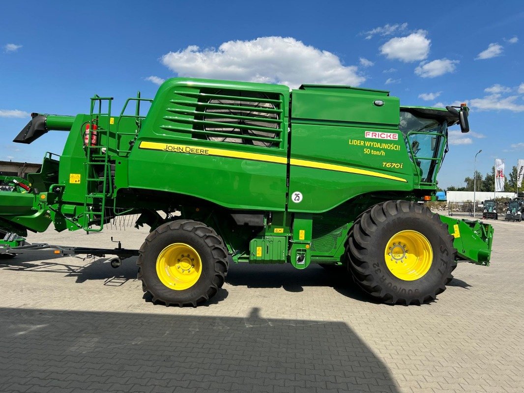 Mähdrescher of the type John Deere T6 700, Neumaschine in Mrągowo (Picture 5)