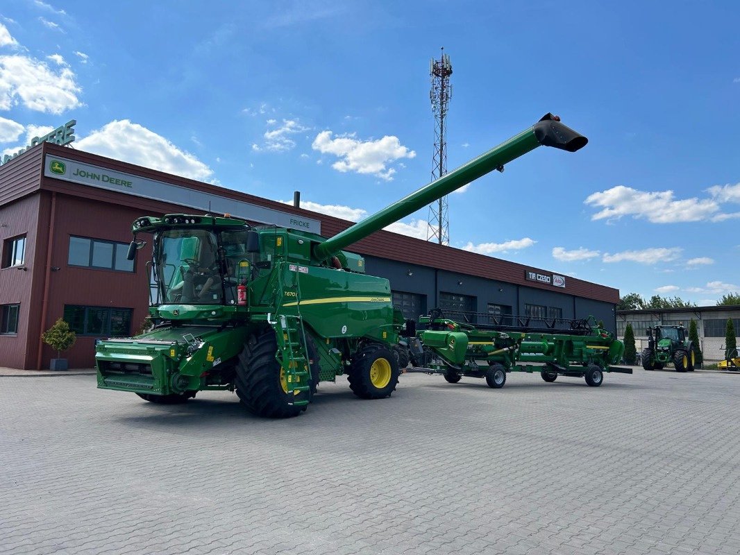 Mähdrescher des Typs John Deere T6 700, Neumaschine in Mrągowo (Bild 8)