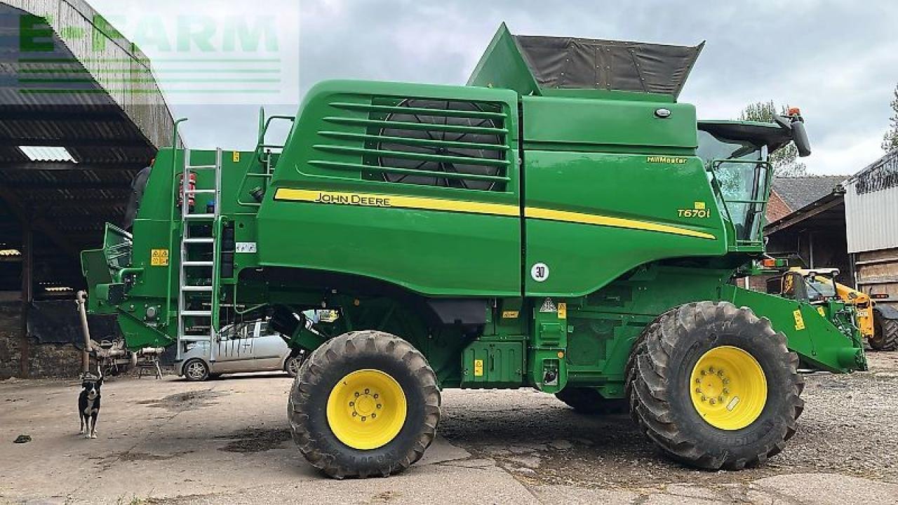 Mähdrescher tip John Deere t6070i hillmaster, Gebrauchtmaschine in SHREWSBURRY (Poză 3)