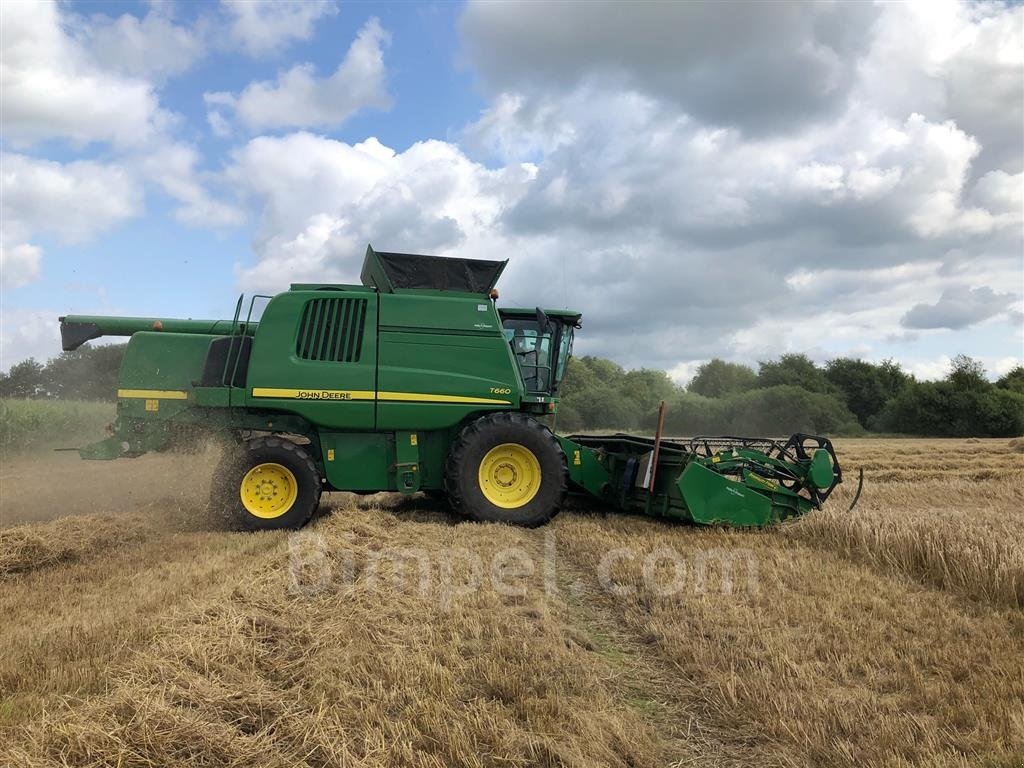 Mähdrescher des Typs John Deere T660 4wd & Powerflow skærbord, autotrac ready, Gebrauchtmaschine in Tønder (Bild 2)