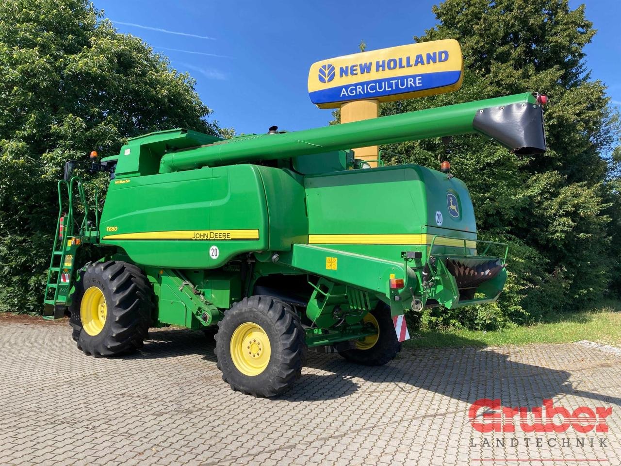 Mähdrescher des Typs John Deere T660 Hillmaster, Gebrauchtmaschine in Ampfing (Bild 2)