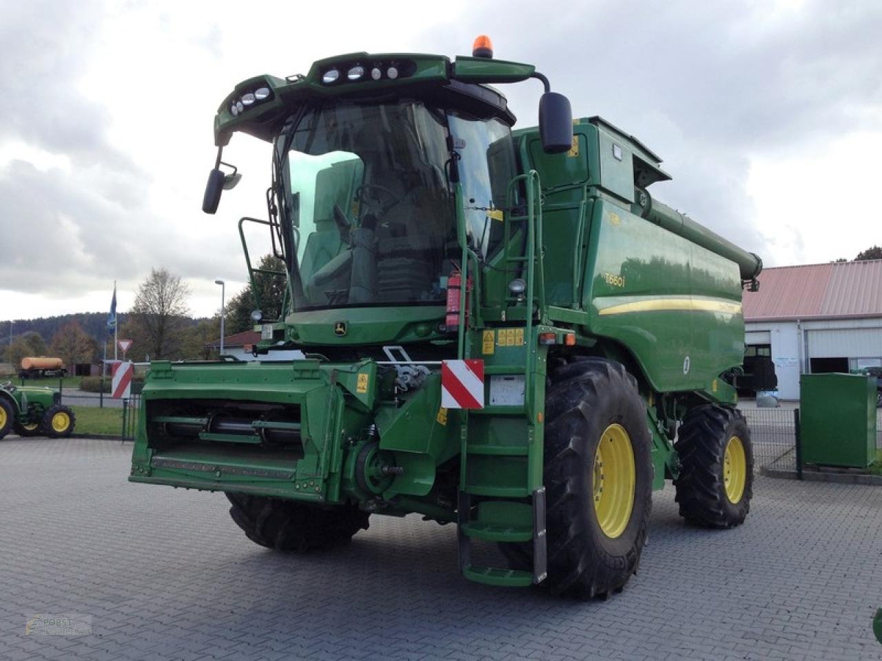 Mähdrescher del tipo John Deere T660 MIT 630X SCHNEIDWERK, Gebrauchtmaschine en Rauschwitz (Imagen 1)