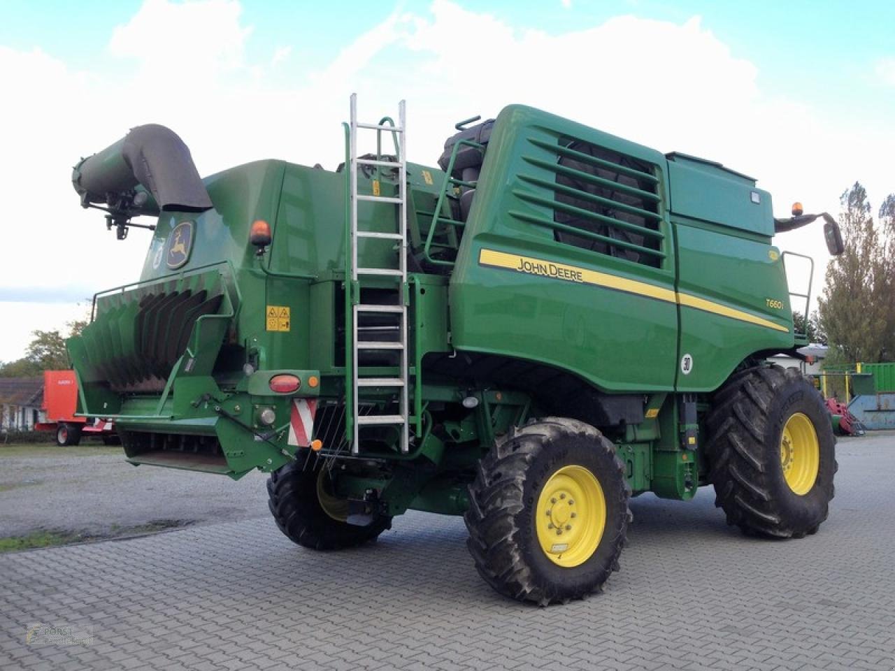 Mähdrescher del tipo John Deere T660 MIT 630X SCHNEIDWERK, Gebrauchtmaschine en Rauschwitz (Imagen 3)