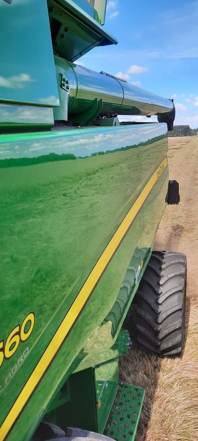 Mähdrescher tip John Deere T660, Gebrauchtmaschine in Hadsten (Poză 4)