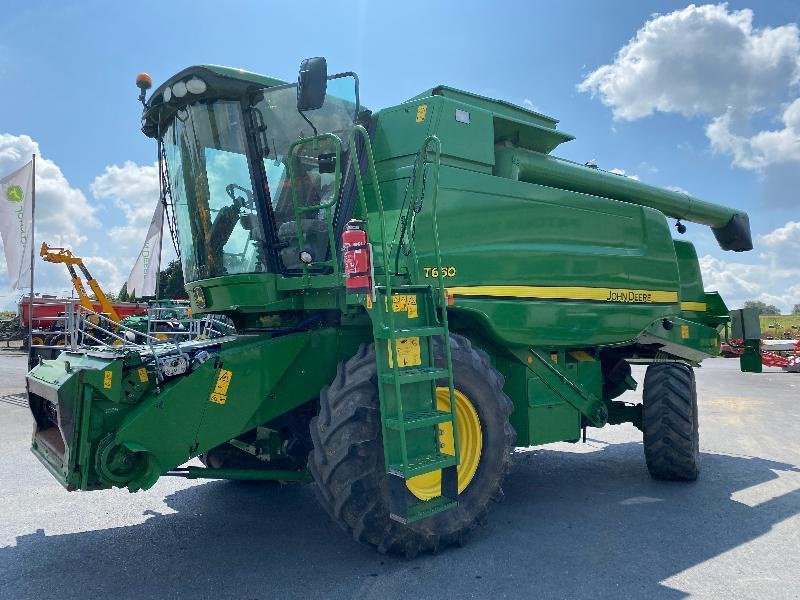 Mähdrescher типа John Deere T660, Gebrauchtmaschine в ESCAUDOEUVRES (Фотография 1)