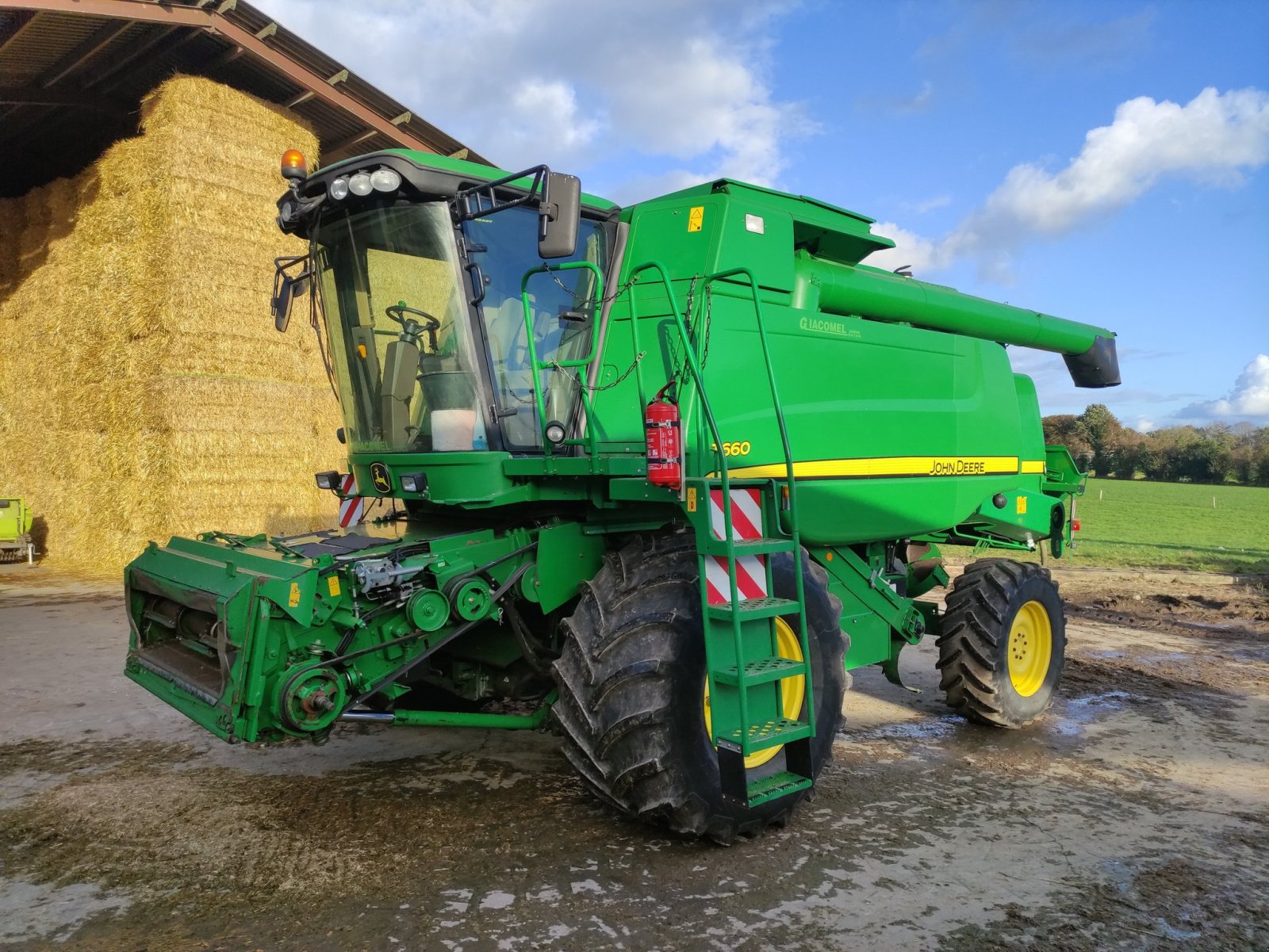 Mähdrescher типа John Deere T660, Gebrauchtmaschine в Trun (Фотография 1)