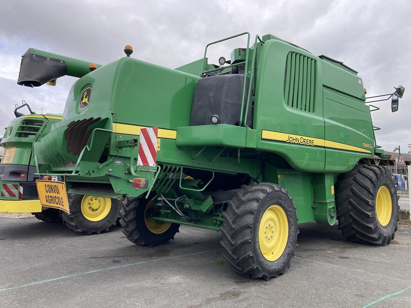 Mähdrescher Türe ait John Deere T660, Gebrauchtmaschine içinde TREMEUR (resim 3)