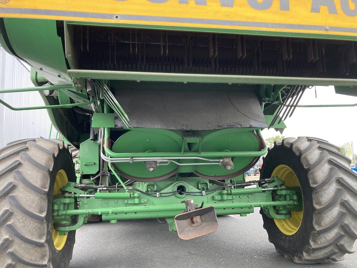 Mähdrescher of the type John Deere T660, Gebrauchtmaschine in TREMEUR (Picture 6)