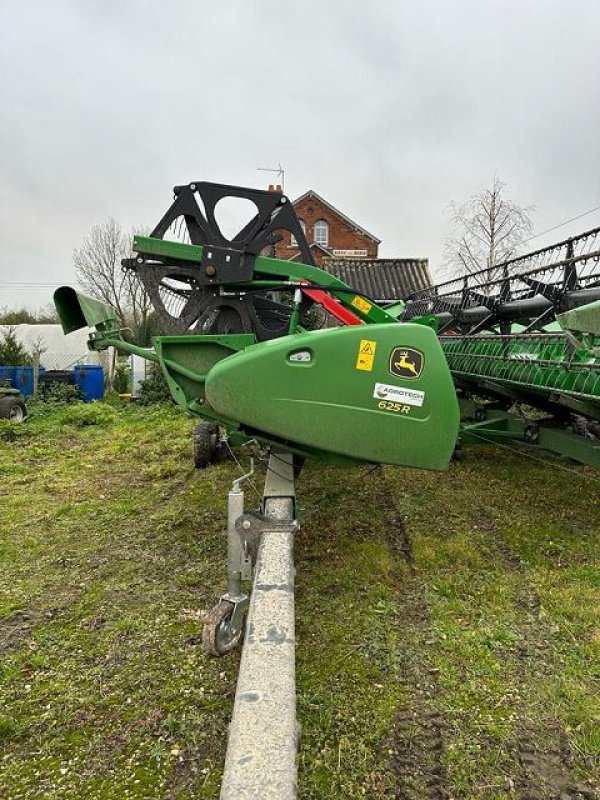 Mähdrescher van het type John Deere T660HM, Gebrauchtmaschine in BOSC LE HARD (Foto 7)