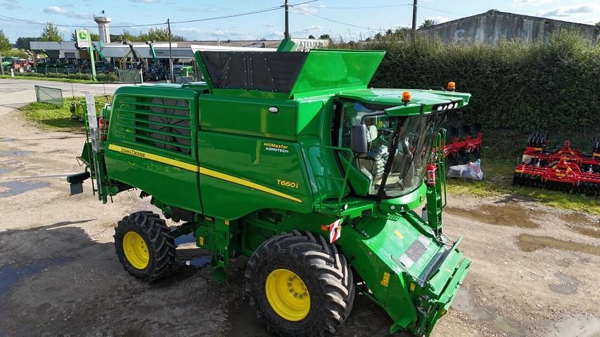 Mähdrescher van het type John Deere T660HM, Gebrauchtmaschine in BOSC LE HARD (Foto 2)