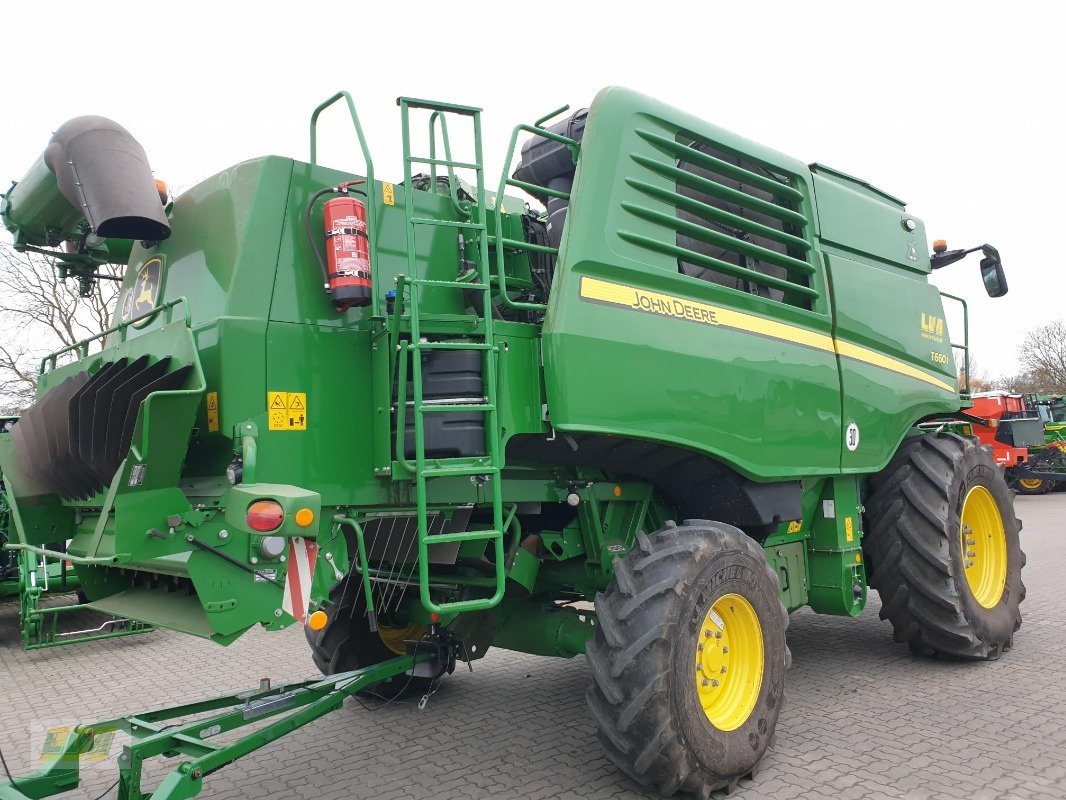 Mähdrescher du type John Deere T660i mit 730PF, Gebrauchtmaschine en Schenkenberg (Photo 5)