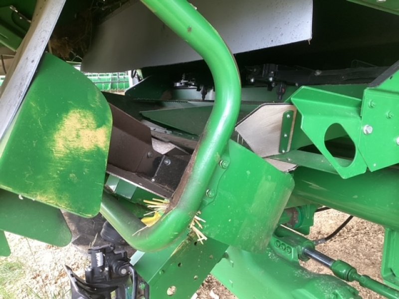 Mähdrescher des Typs John Deere T670 HM, Gebrauchtmaschine in CHAUMESNIL (Bild 10)