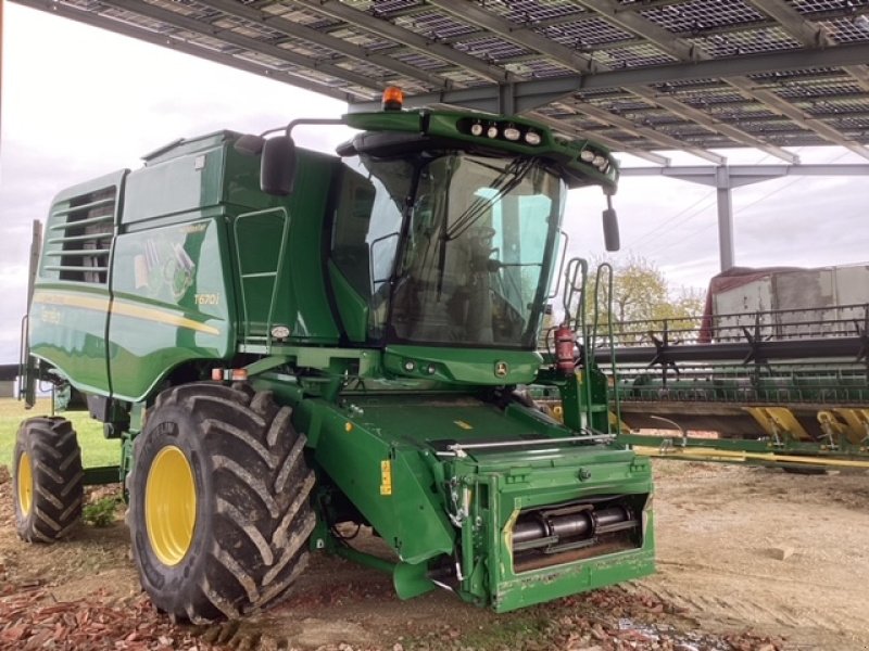 Mähdrescher typu John Deere T670 HM, Gebrauchtmaschine v CHAUMESNIL (Obrázok 2)