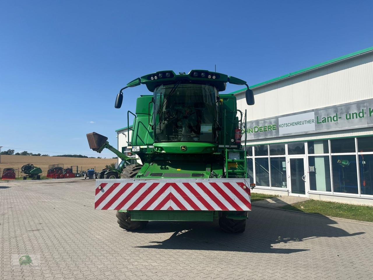 Mähdrescher of the type John Deere T670 HM, Neumaschine in Triebes (Picture 2)