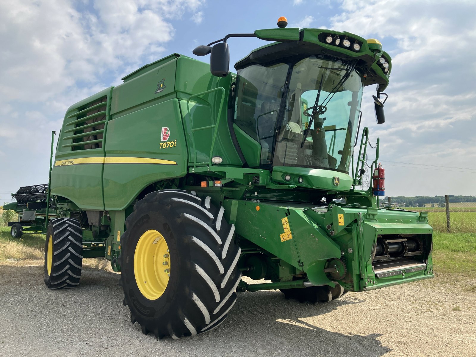 Mähdrescher Türe ait John Deere T670 I, Gebrauchtmaschine içinde VAROIS & CHAIGNOT (resim 4)