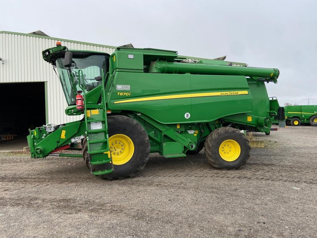 Mähdrescher of the type John Deere T670 MY20, Gebrauchtmaschine in Neubrandenburg (Picture 3)