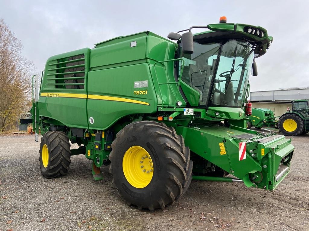 Mähdrescher typu John Deere T670 MY20, Gebrauchtmaschine w Neubrandenburg (Zdjęcie 2)