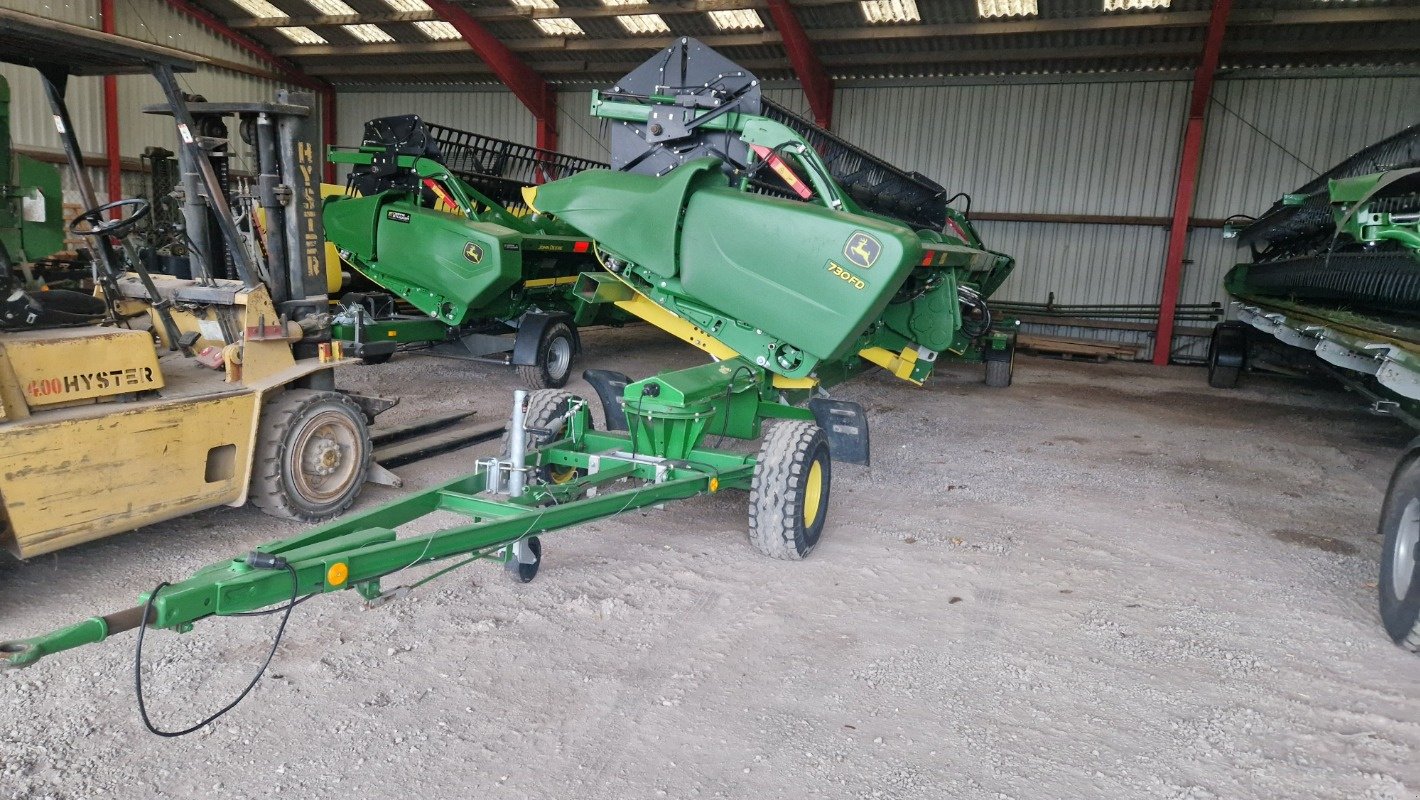 Mähdrescher of the type John Deere T670 Raupe mit 730FD, Gebrauchtmaschine in Kölleda (Picture 2)