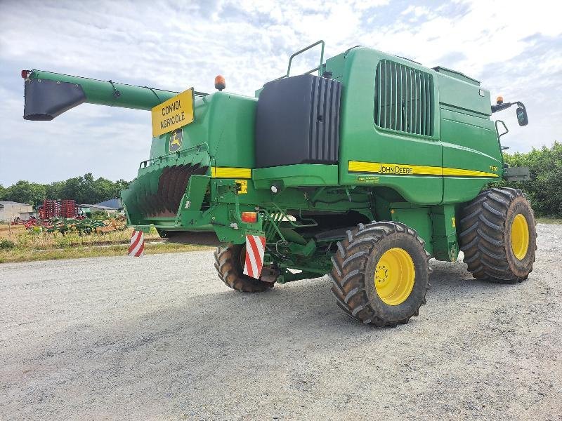 Mähdrescher del tipo John Deere T670, Gebrauchtmaschine In SAINT GENEST D'AMBIERE (Immagine 4)