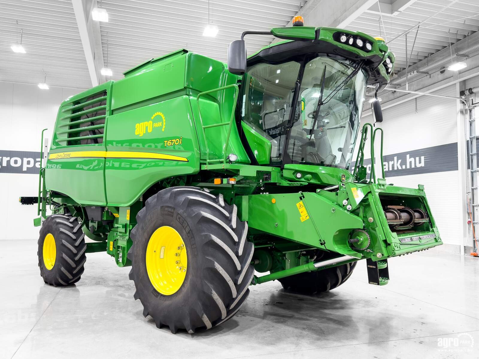 Mähdrescher типа John Deere T670i, Gebrauchtmaschine в Csengele (Фотография 3)