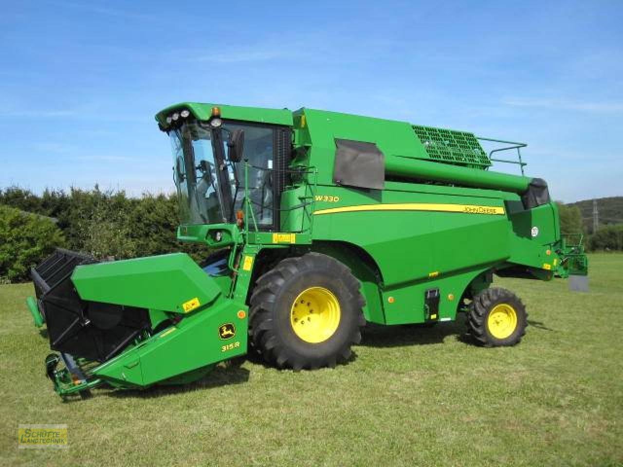 Mähdrescher del tipo John Deere W 330 PTC SW 4,50m, Gebrauchtmaschine en Marsberg-Giershagen (Imagen 1)