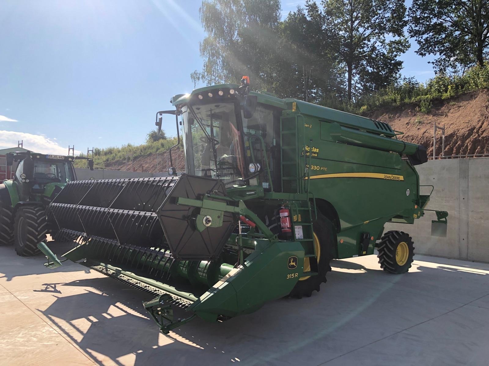 Mähdrescher des Typs John Deere W 330, Gebrauchtmaschine in Lauter (Bild 2)