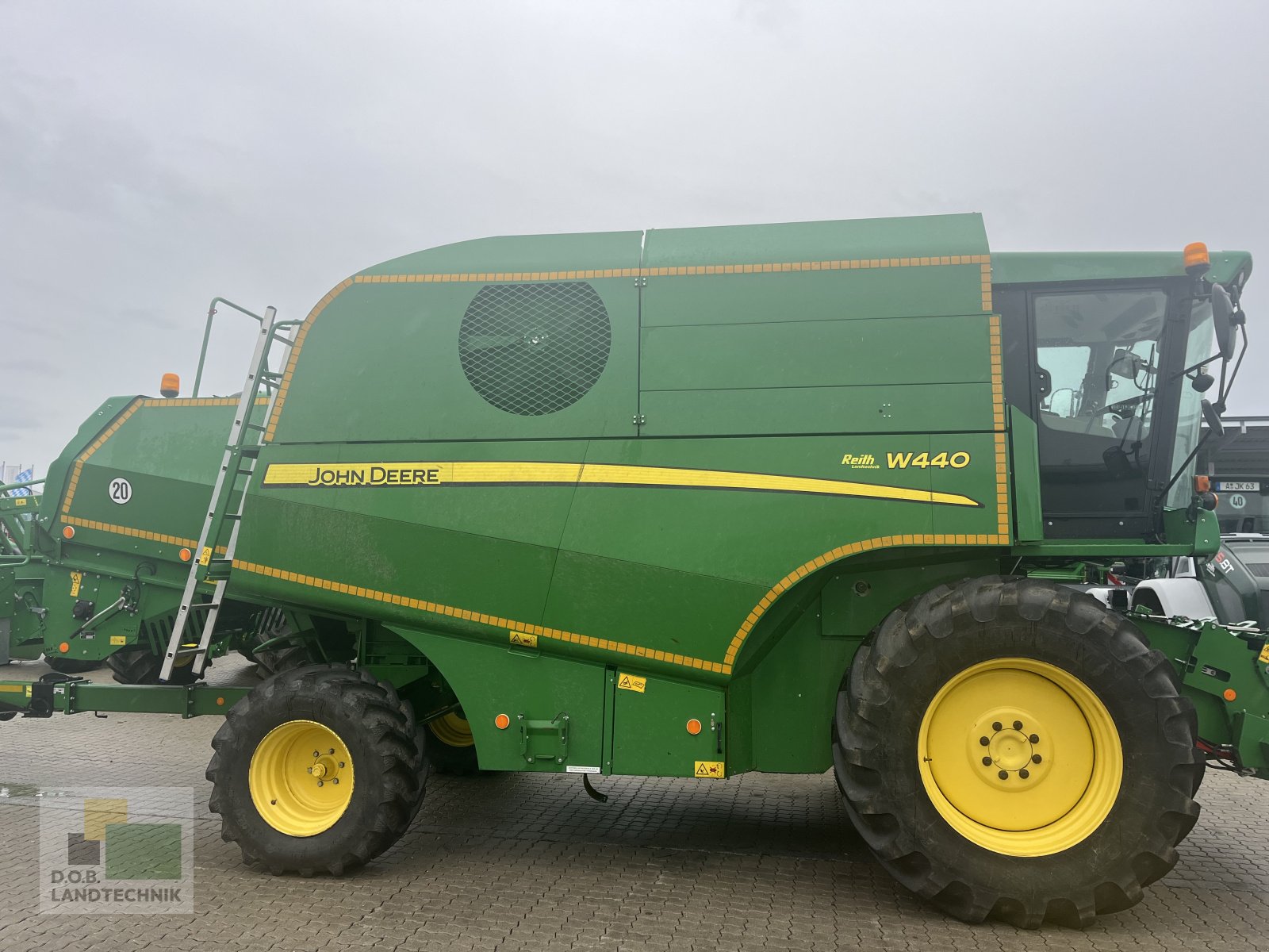 Mähdrescher типа John Deere W 440, Gebrauchtmaschine в Langweid am Lech (Фотография 2)