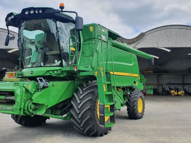 Mähdrescher типа John Deere W 650, Gebrauchtmaschine в Baillonville