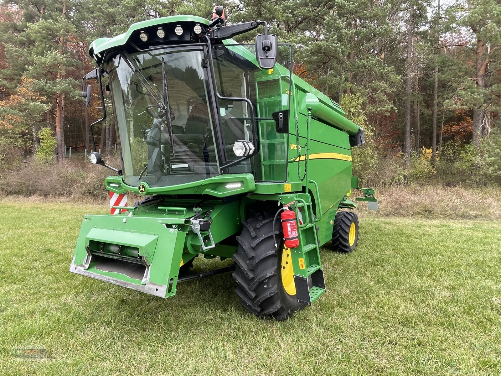 Mähdrescher du type John Deere W330 - Außenbreite 2.99m, Gebrauchtmaschine en Lichtenfels (Photo 1)