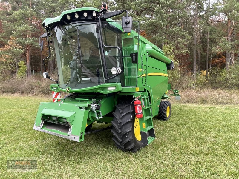 Mähdrescher of the type John Deere W330 - Außenbreite 2.99m, Gebrauchtmaschine in Lichtenfels (Picture 1)