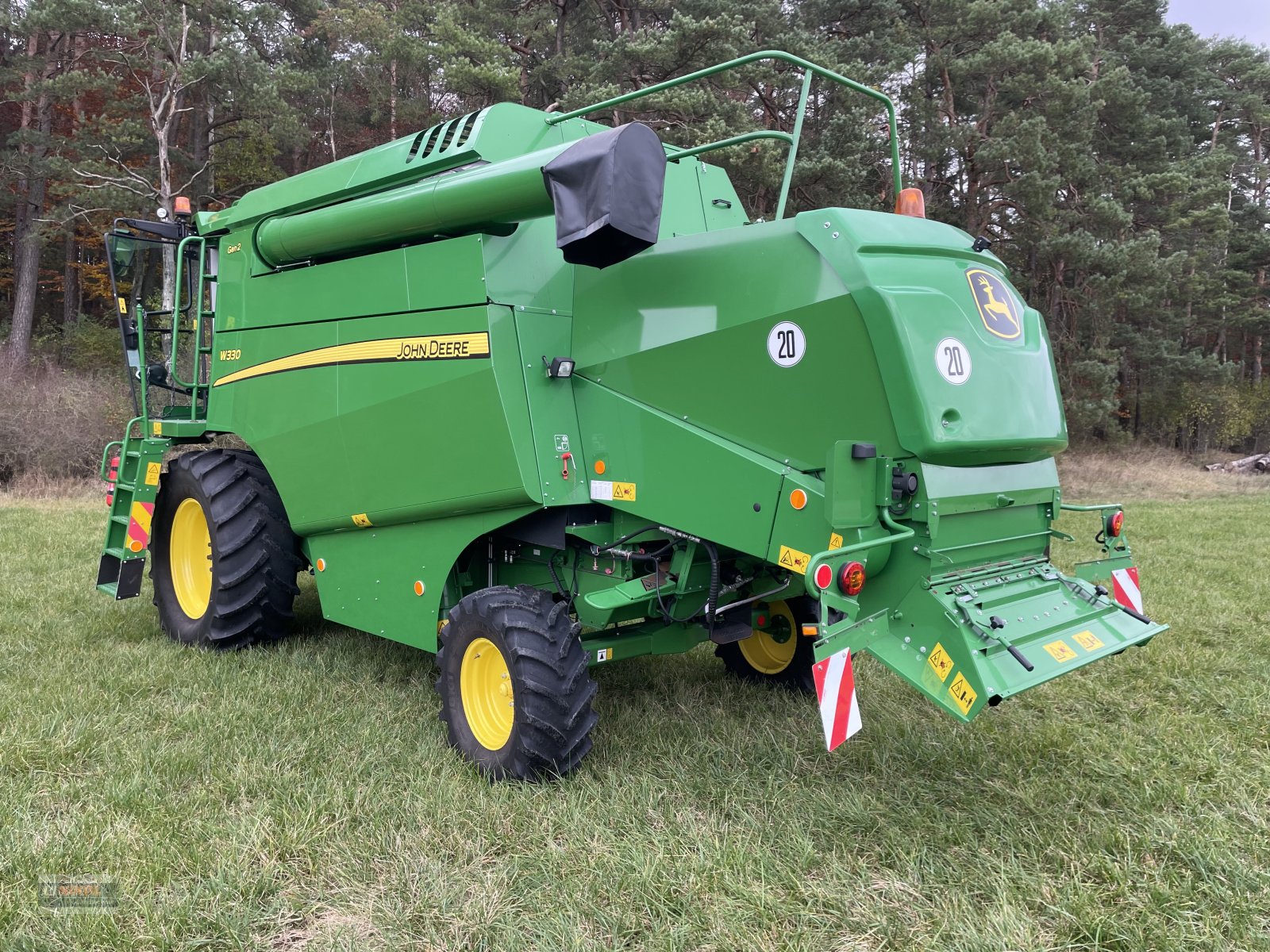 Mähdrescher du type John Deere W330 - Außenbreite 2.99m, Gebrauchtmaschine en Lichtenfels (Photo 8)