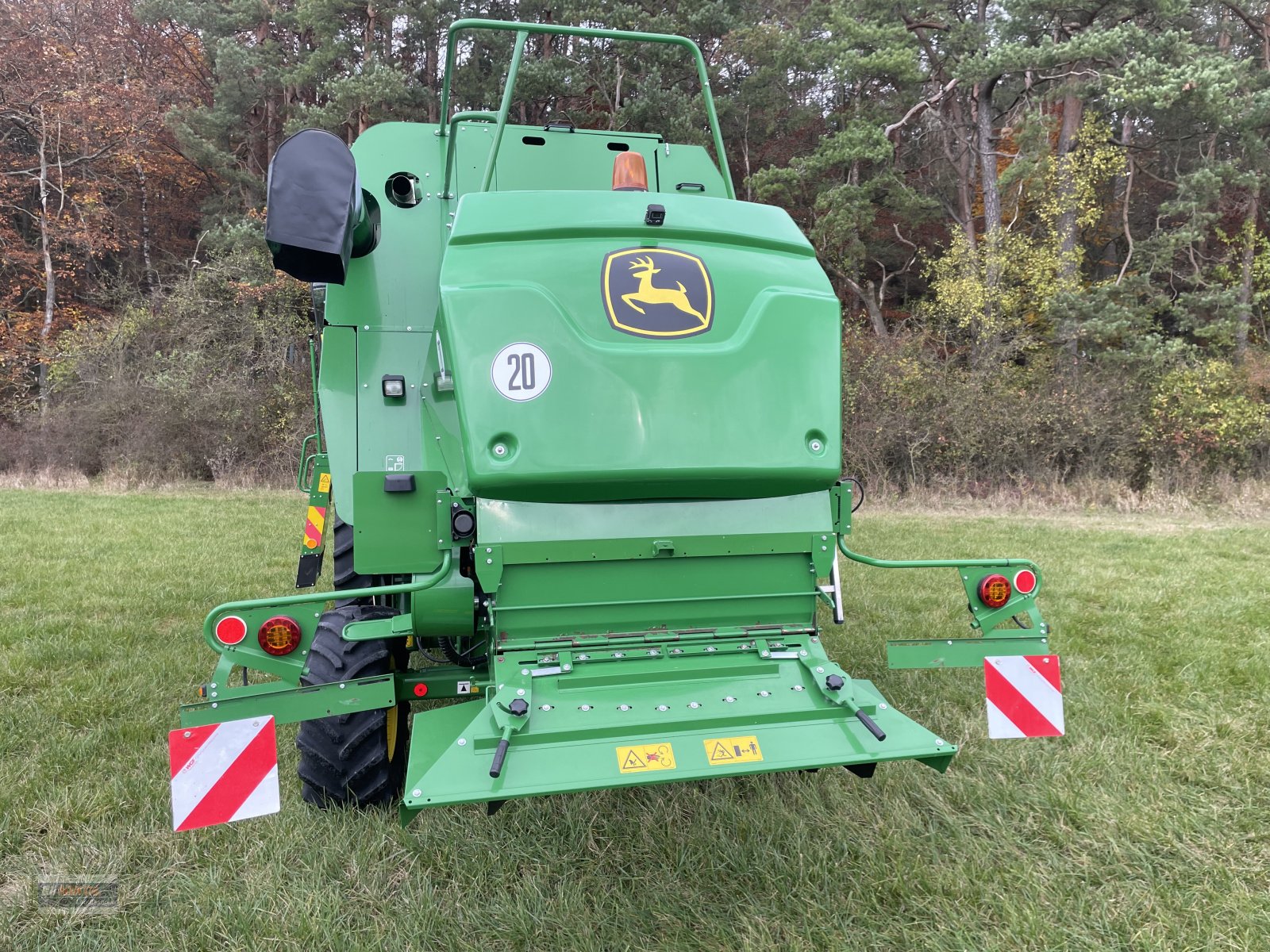 Mähdrescher van het type John Deere W330 - Außenbreite 2.99m, Gebrauchtmaschine in Lichtenfels (Foto 9)