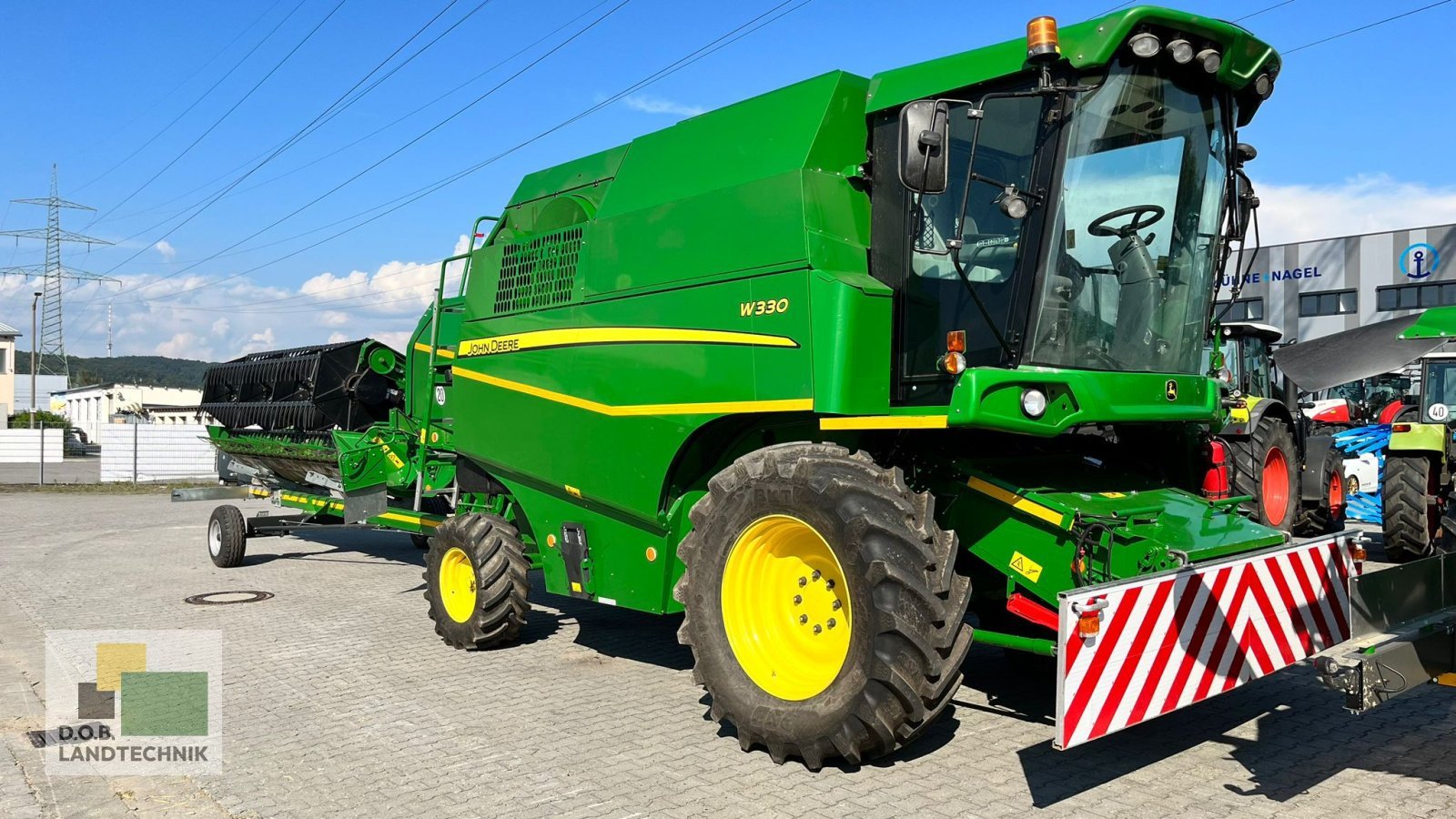 Mähdrescher des Typs John Deere W330, Gebrauchtmaschine in Regensburg (Bild 1)