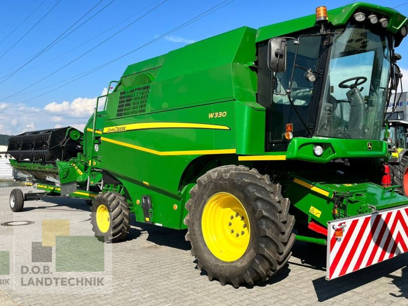 Mähdrescher des Typs John Deere W330, Gebrauchtmaschine in Regensburg (Bild 1)