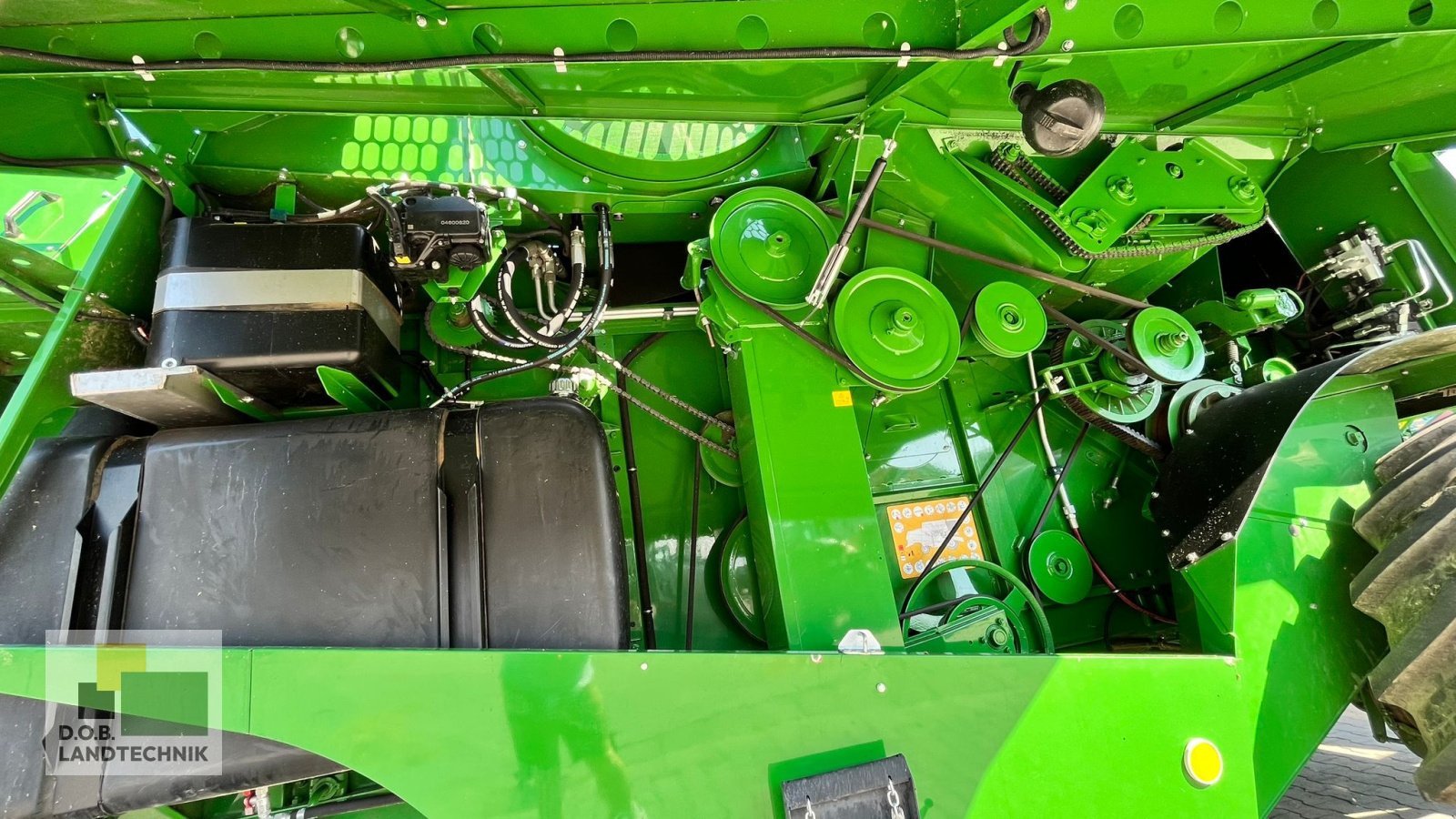 Mähdrescher des Typs John Deere W330, Gebrauchtmaschine in Regensburg (Bild 10)