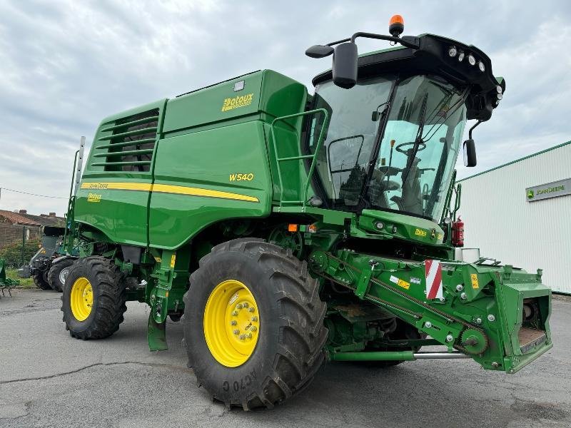 Mähdrescher van het type John Deere W540, Gebrauchtmaschine in ESCAUDOEUVRES (Foto 3)