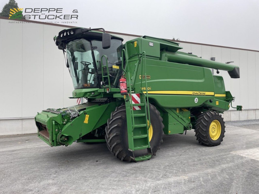 Mähdrescher van het type John Deere W650, Gebrauchtmaschine in Rietberg (Foto 1)