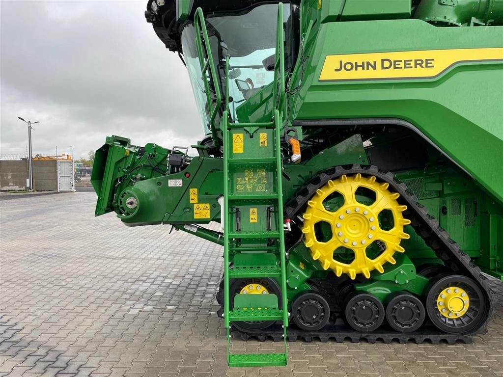 Mähdrescher tip John Deere X9 1100 INCL HD45X Draper Skærebord. SF 7000 GPS. Ring til Ulrik for mere info på 40255544. Jeg snakker Jysk, tysk og engelsk., Gebrauchtmaschine in Kolding (Poză 3)