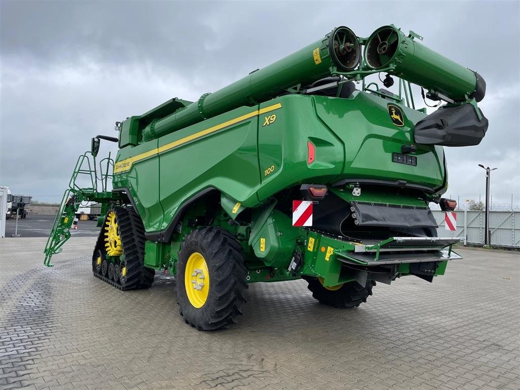 Mähdrescher a típus John Deere X9 1100 INCL HD45X Draper Skærebord. SF 7000 GPS. Ring til Ulrik for mere info på 40255544. Jeg snakker Jysk, tysk og engelsk., Gebrauchtmaschine ekkor: Kolding (Kép 5)