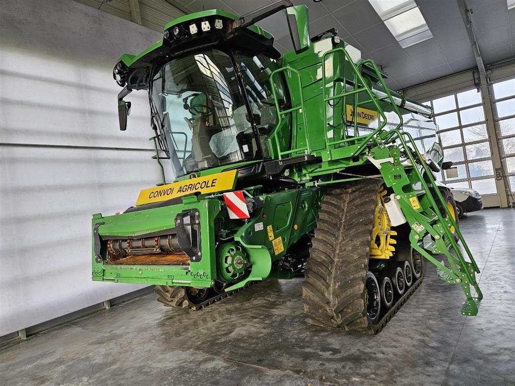 Mähdrescher of the type John Deere X9 1100 KUN 66 høst timer!!! Sammelign selv prisen med markedet!!! INCL. HDX45 Draper skærebord og bælter. Se komplet og fuld udstyrsliste her under., Gebrauchtmaschine in Kolding (Picture 2)