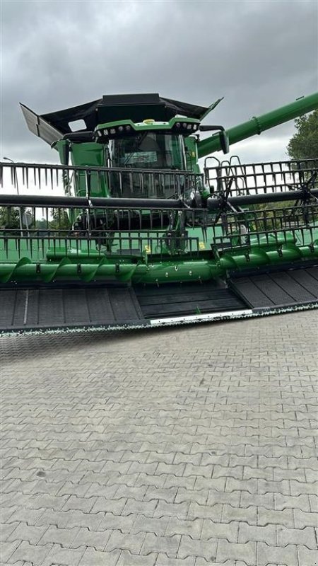 Mähdrescher del tipo John Deere X9 1100 Se hele udstyrslisten herunder. Ring til Ulrik på 40255544. Jeg snakker Jysk, tysk og engelsk., Gebrauchtmaschine en Kolding (Imagen 5)