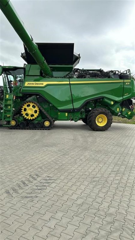 Mähdrescher del tipo John Deere X9 1100 Se hele udstyrslisten herunder. Ring til Ulrik på 40255544. Jeg snakker Jysk, tysk og engelsk., Gebrauchtmaschine en Kolding (Imagen 6)