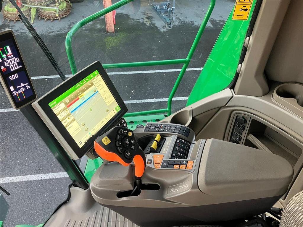 Mähdrescher a típus John Deere X9 1100, Gebrauchtmaschine ekkor: Grimma (Kép 17)