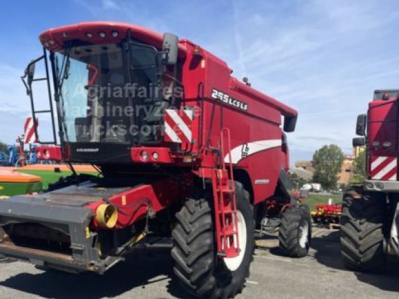 Mähdrescher van het type Laverda 255 LCS LS, Gebrauchtmaschine in LOMBEZ (Foto 1)