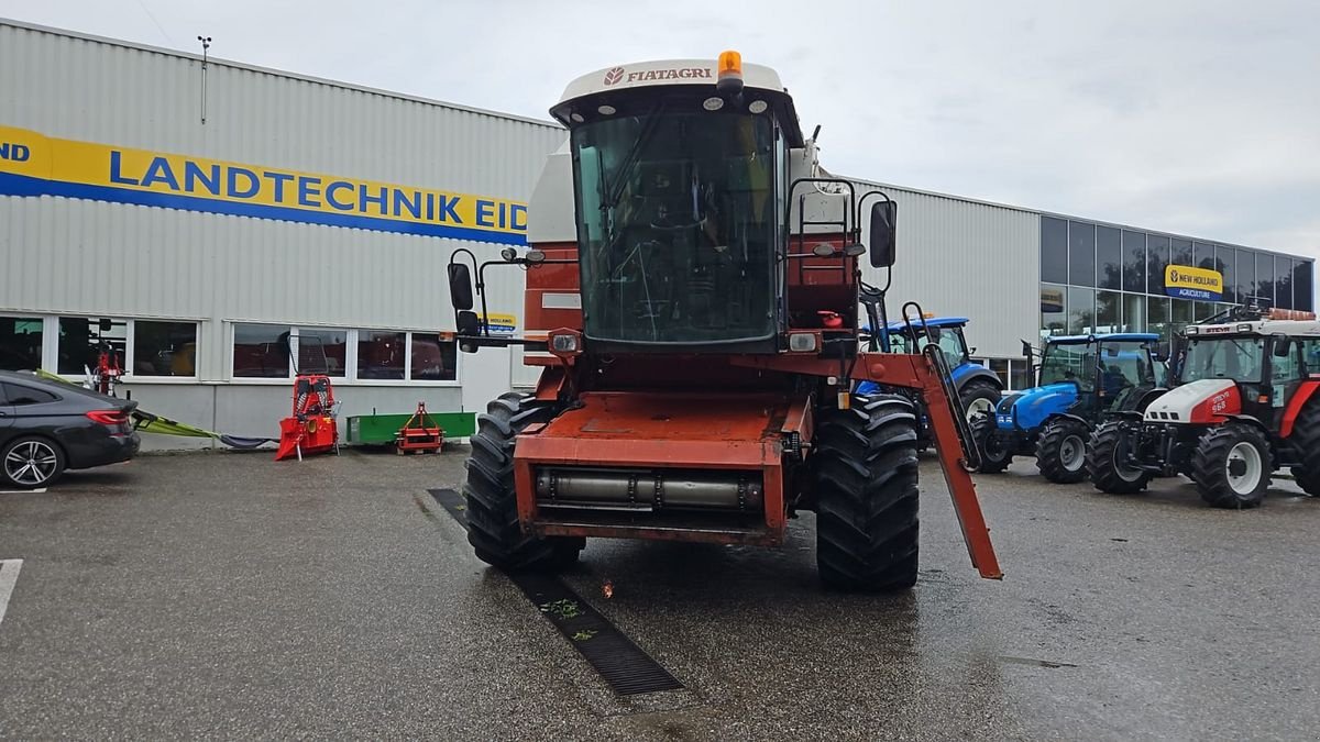 Mähdrescher van het type Laverda 3890, Gebrauchtmaschine in Burgkirchen (Foto 2)