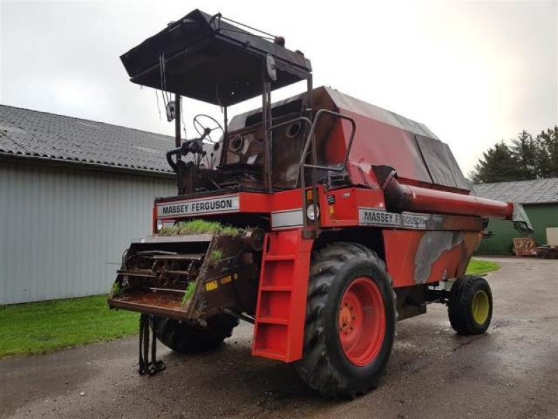 Mähdrescher of the type Massey Ferguson 27, Gebrauchtmaschine in Hemmet (Picture 1)