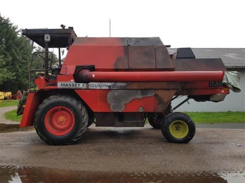 Mähdrescher van het type Massey Ferguson 27, Gebrauchtmaschine in Hemmet (Foto 2)