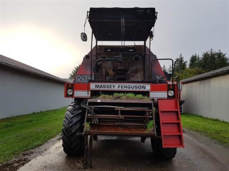 Mähdrescher van het type Massey Ferguson 27, Gebrauchtmaschine in Hemmet (Foto 8)